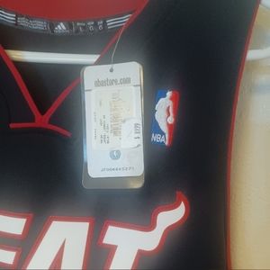 Lebron James Miami heat new with tags size L embroidery authentic